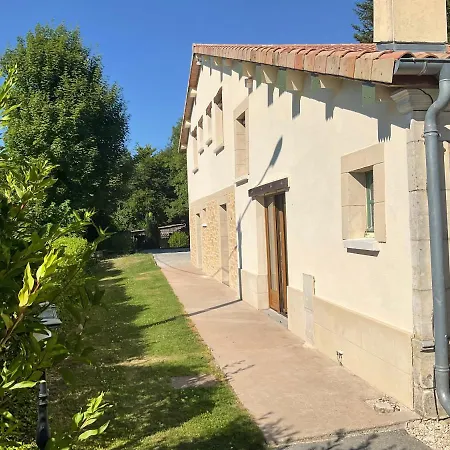Couette-café A L Oree Du Bois Futeau